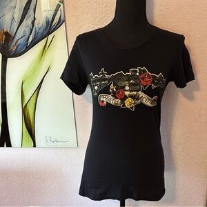 Women’s shirt size small